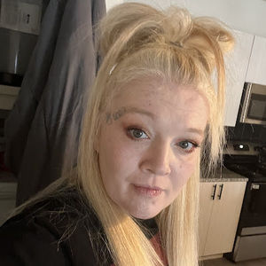 Meet your Posher, Leanne